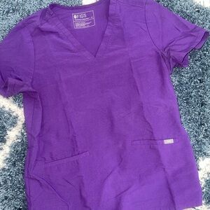 Figs scrub top